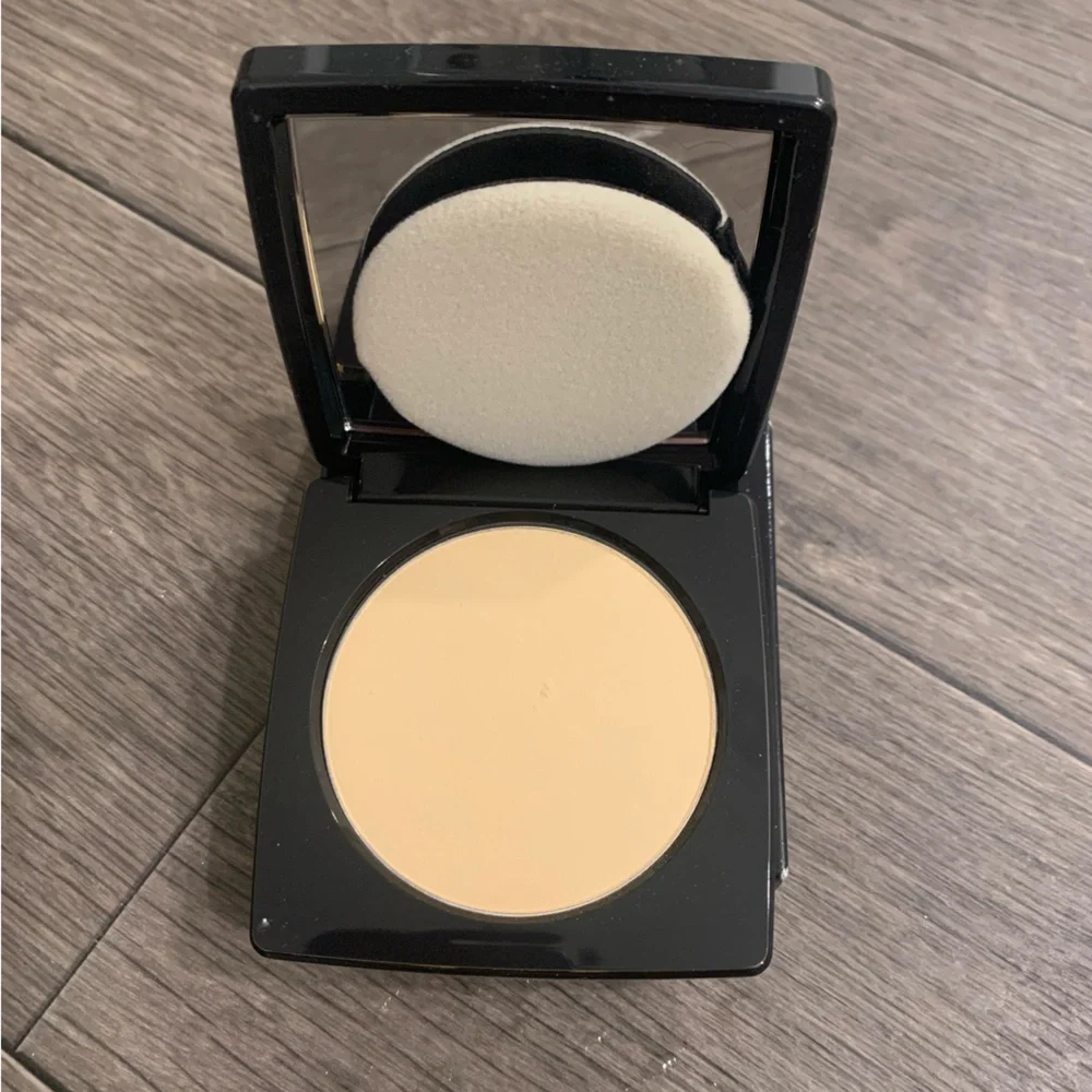 Bobbi Brown Powder